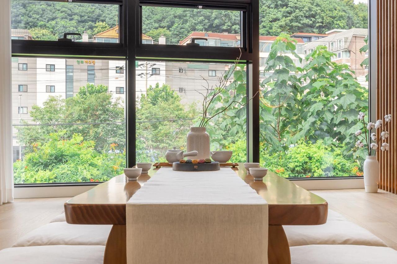 Korea Hanok Large House With Terrace