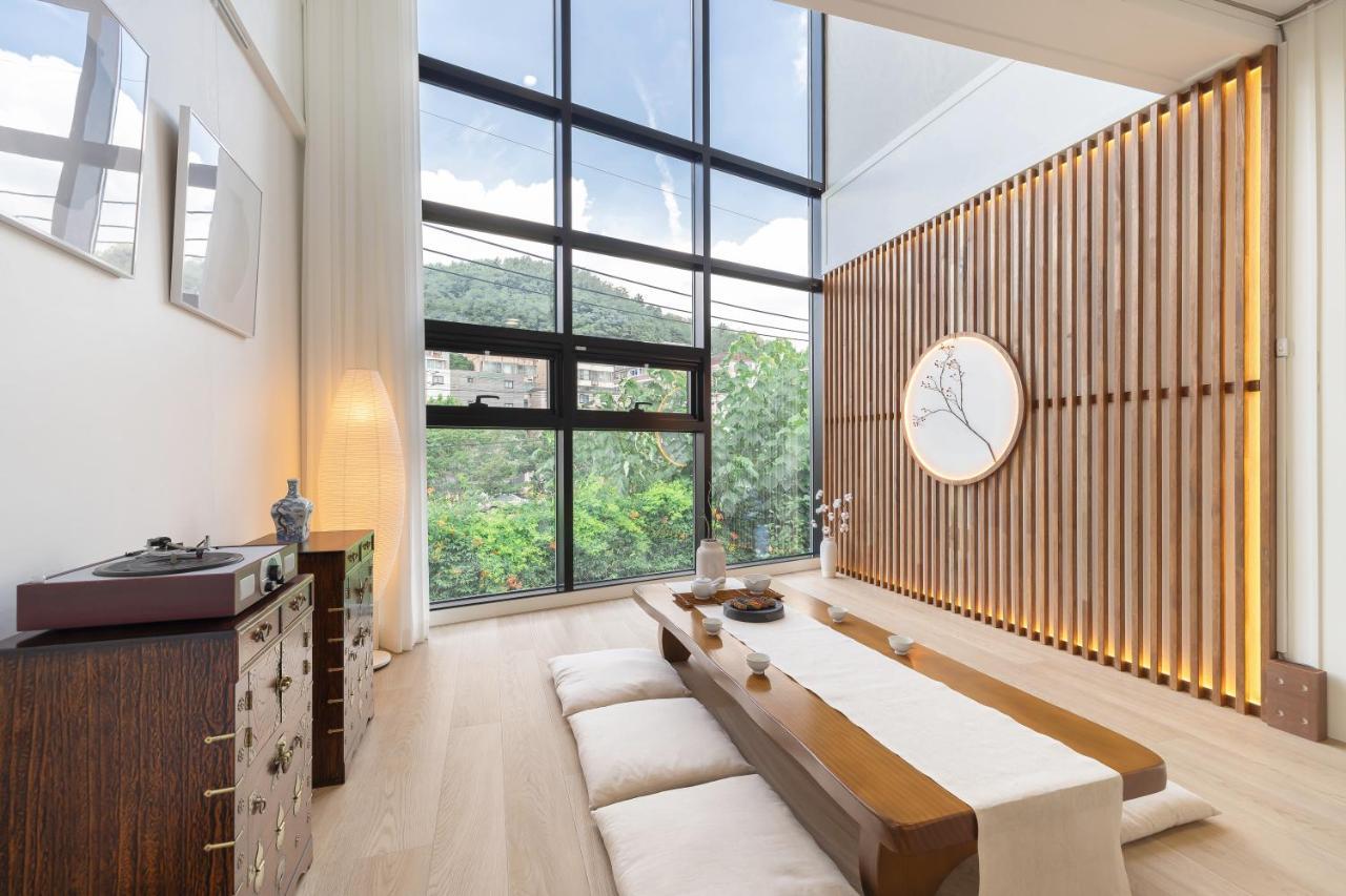 Apartment Korea Hanok Large House With Terrace *