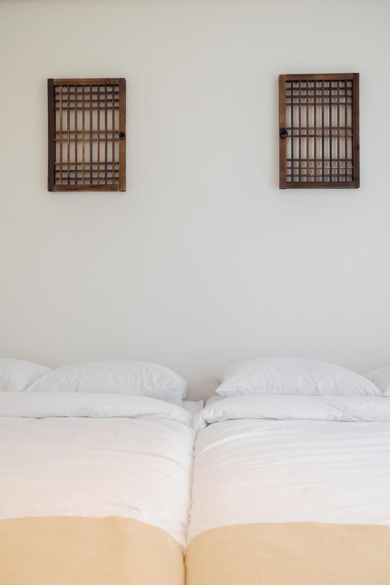 Apartment Korea Hanok Large House With Terrace