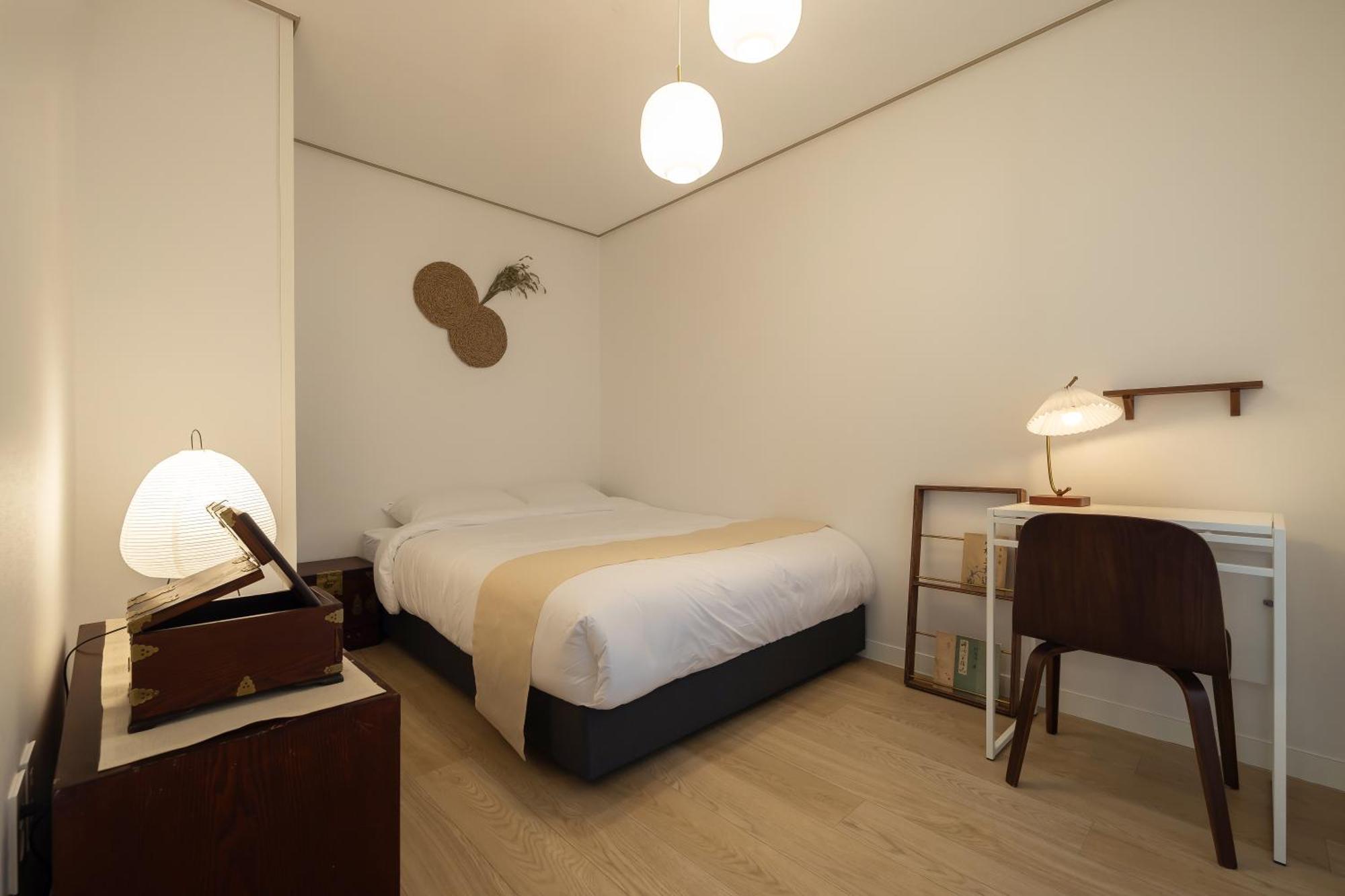 Korea Hanok Large House With Terrace * Seoul