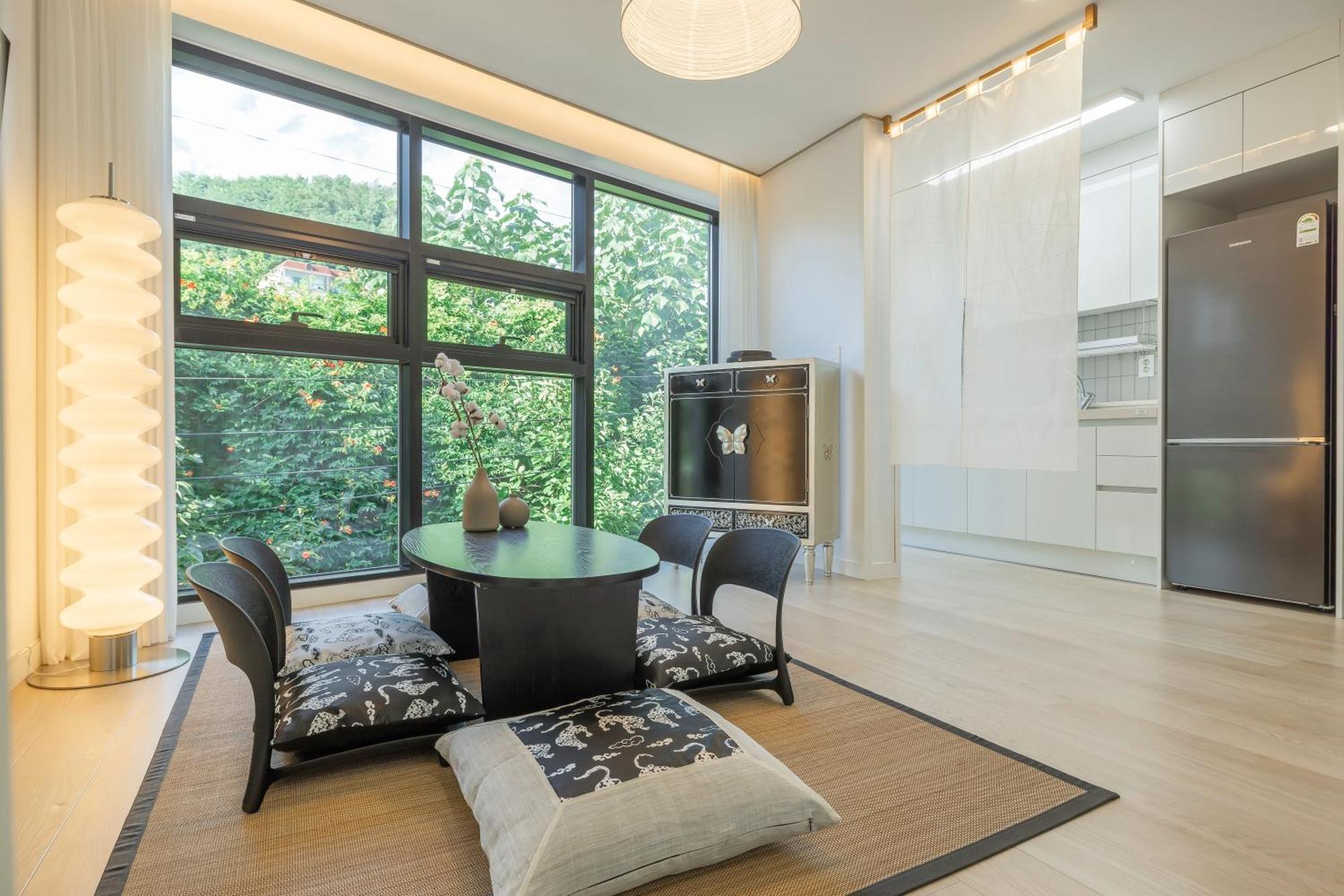 Korea Hanok Large House With Terrace * Seoul